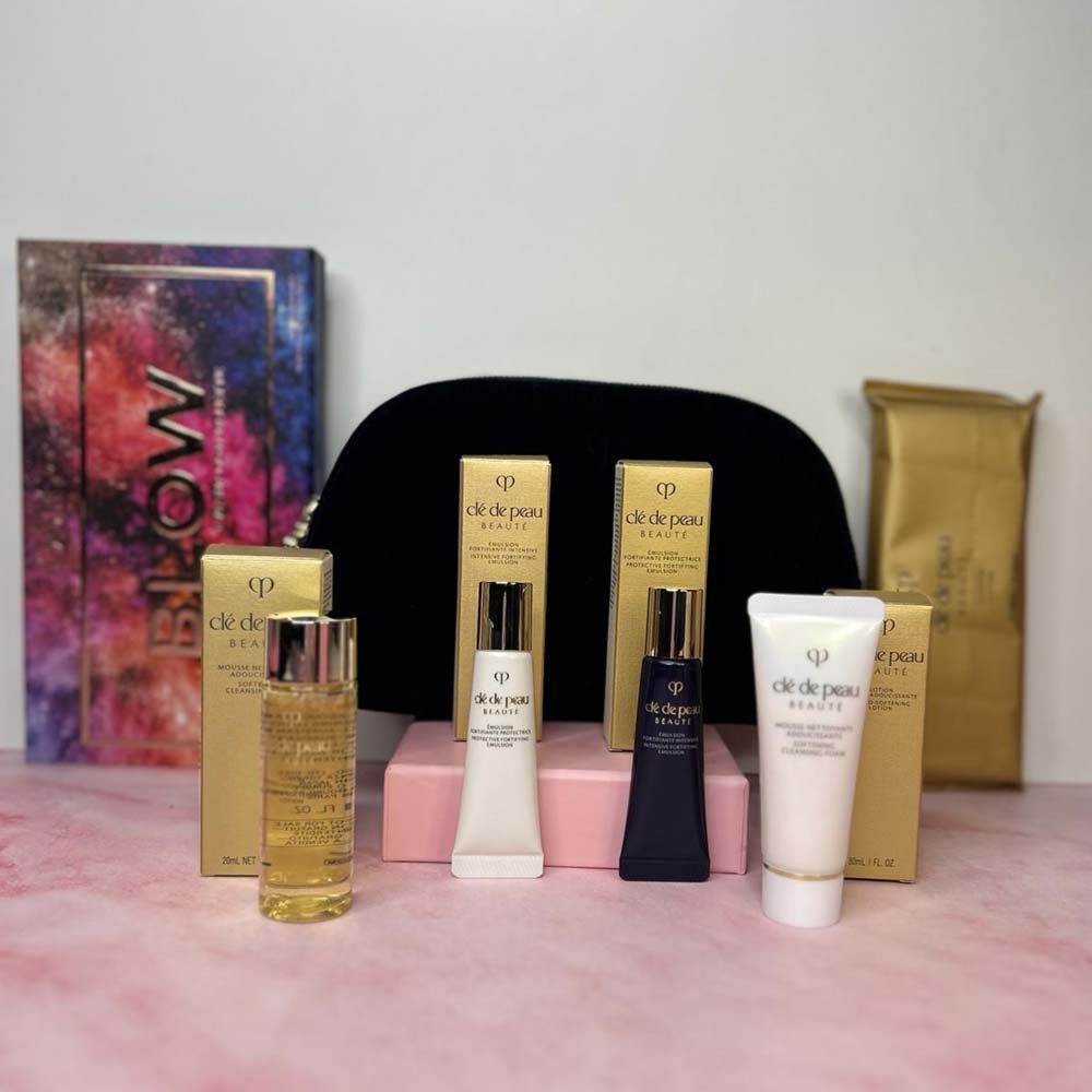 Blow Eyeshadow Palette Clé de Peau Beauté Key Radiance Care