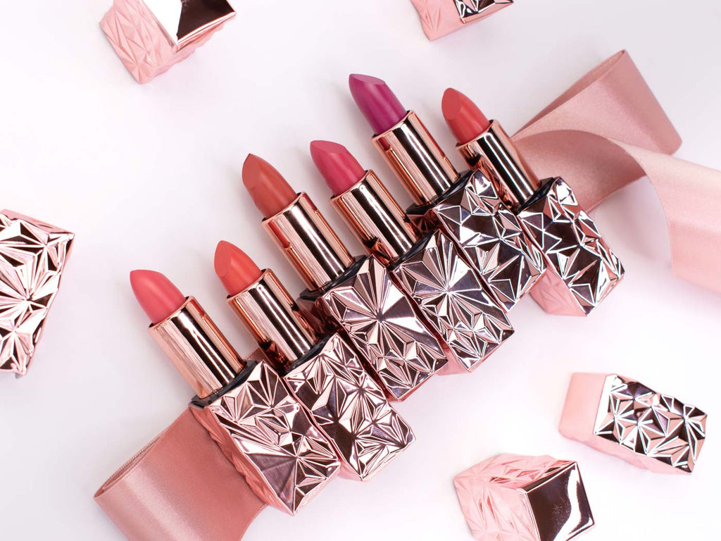 MOUTH OFF! Lipstick Cake Hole
